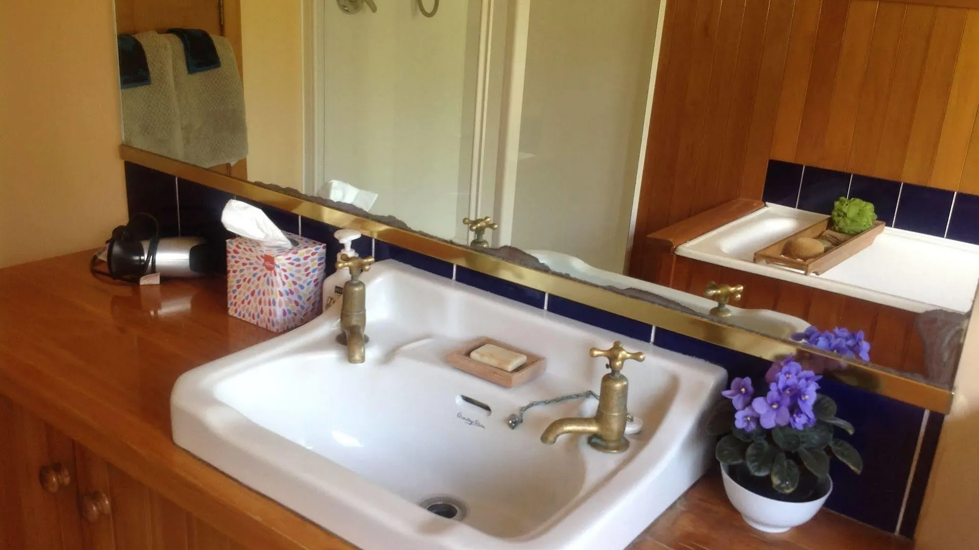 Featherstone B&B Christchurch Bed & Breakfast
